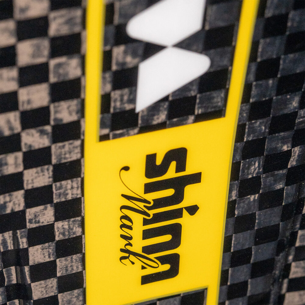 Shinnmark Dalton Enduro Kiteboard & Fins - Image 5
