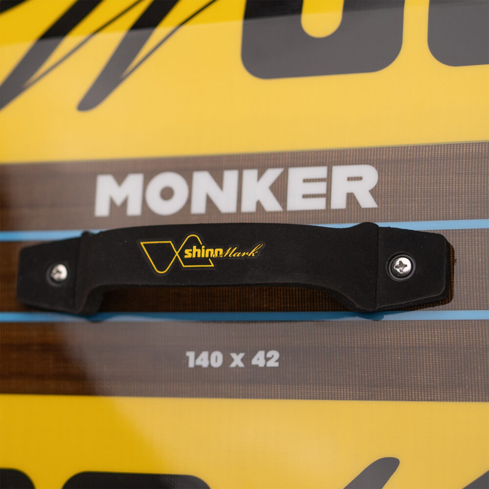 Shinnmark Monker Freeride Kiteboard & Fins - Image 5