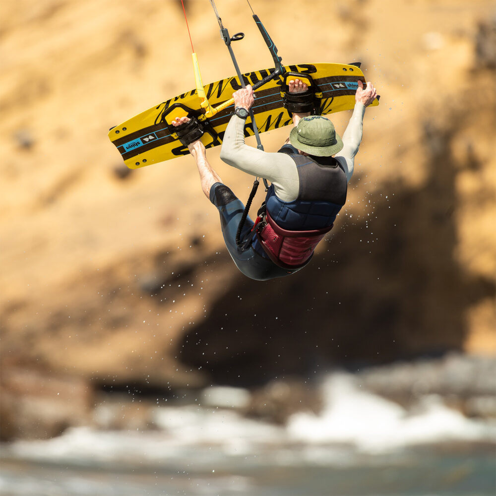 Shinnmark Monker Freeride Kiteboard & Fins - Image 7